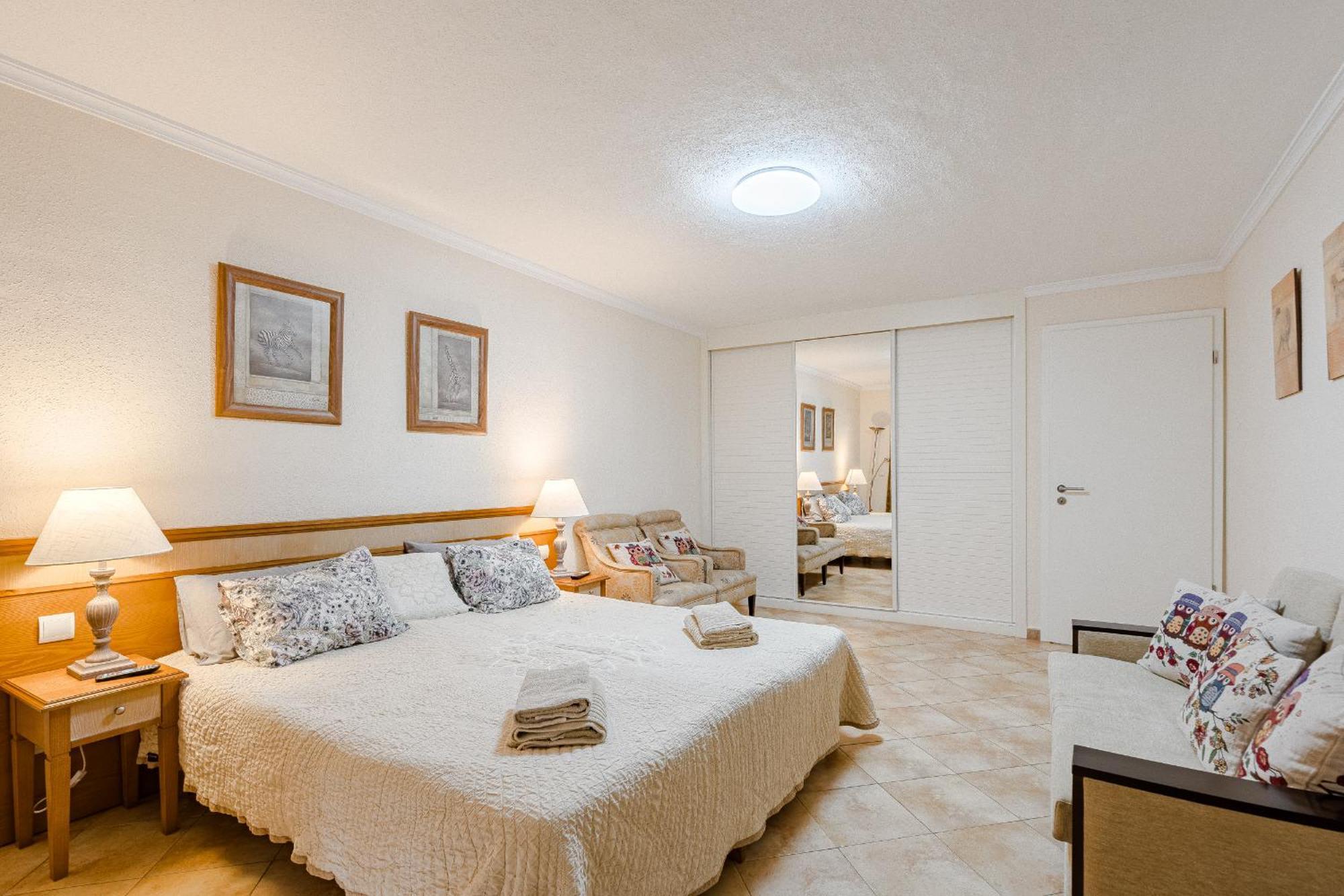 Villa With Private Pool And Beautiful Garden Лос Кристианос Экстерьер фото