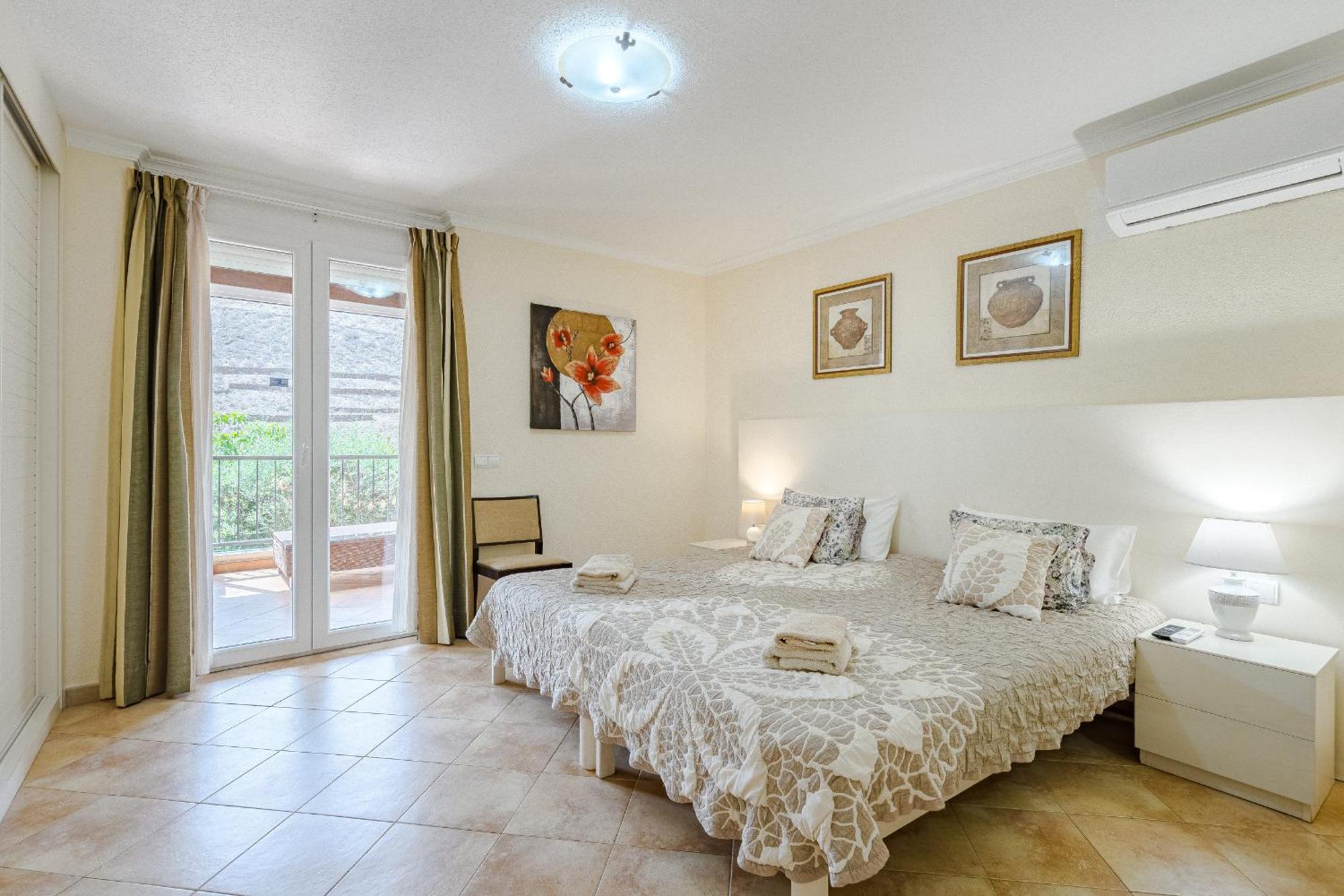 Villa With Private Pool And Beautiful Garden Лос Кристианос Экстерьер фото