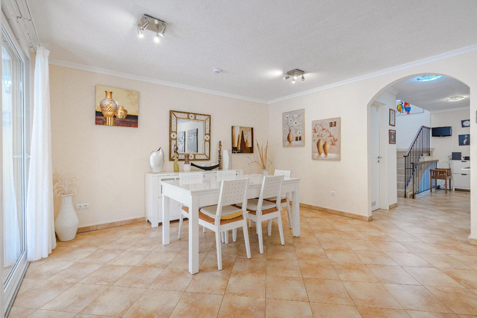 Villa With Private Pool And Beautiful Garden Лос Кристианос Экстерьер фото